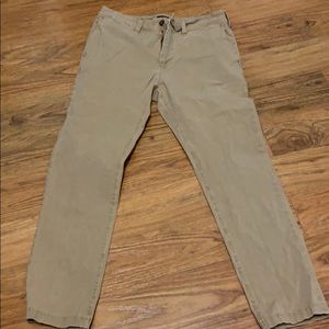 Men’s American eagle khakis 33x32